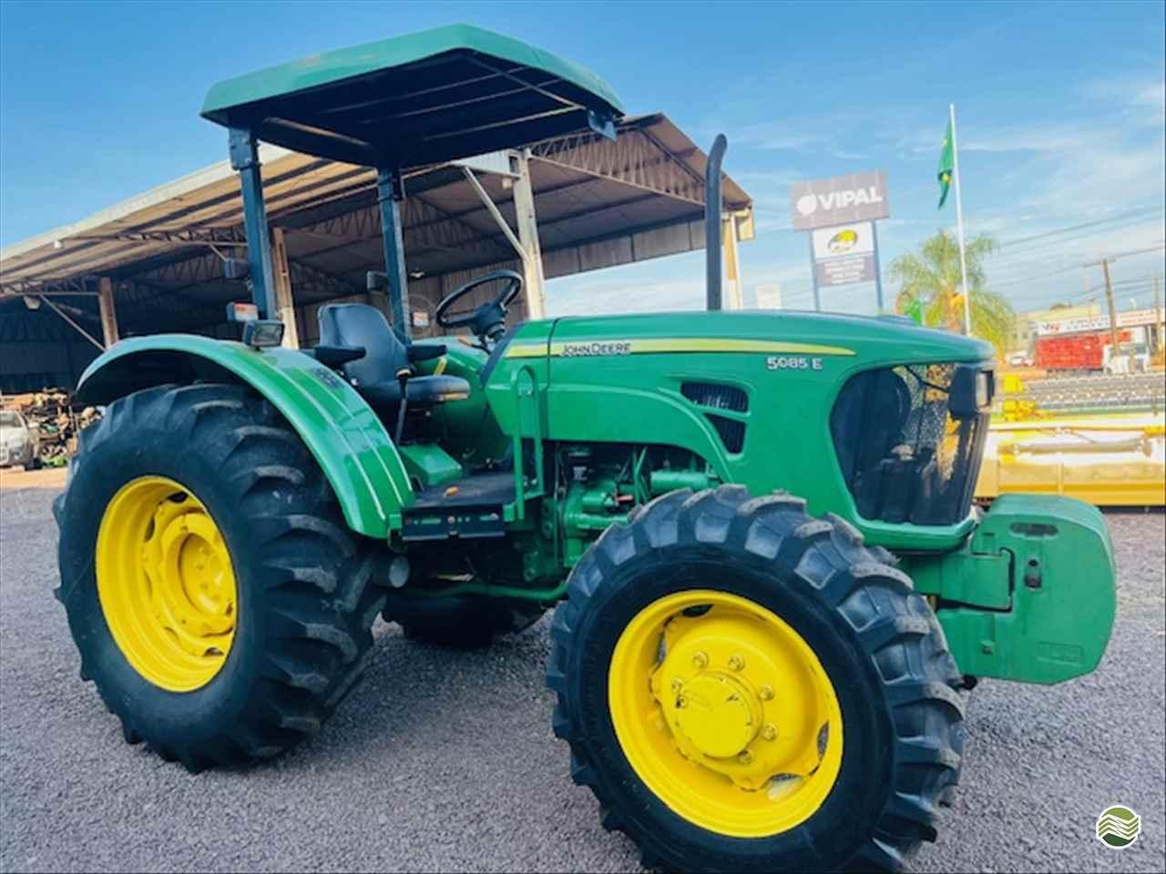 JOHN DEERE 5085