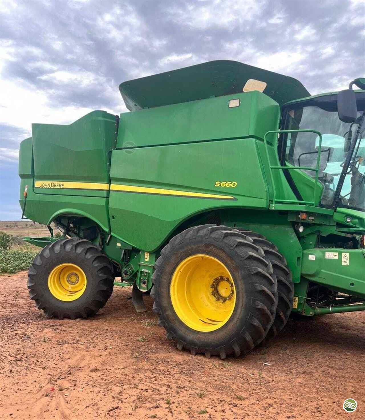 JOHN DEERE S660