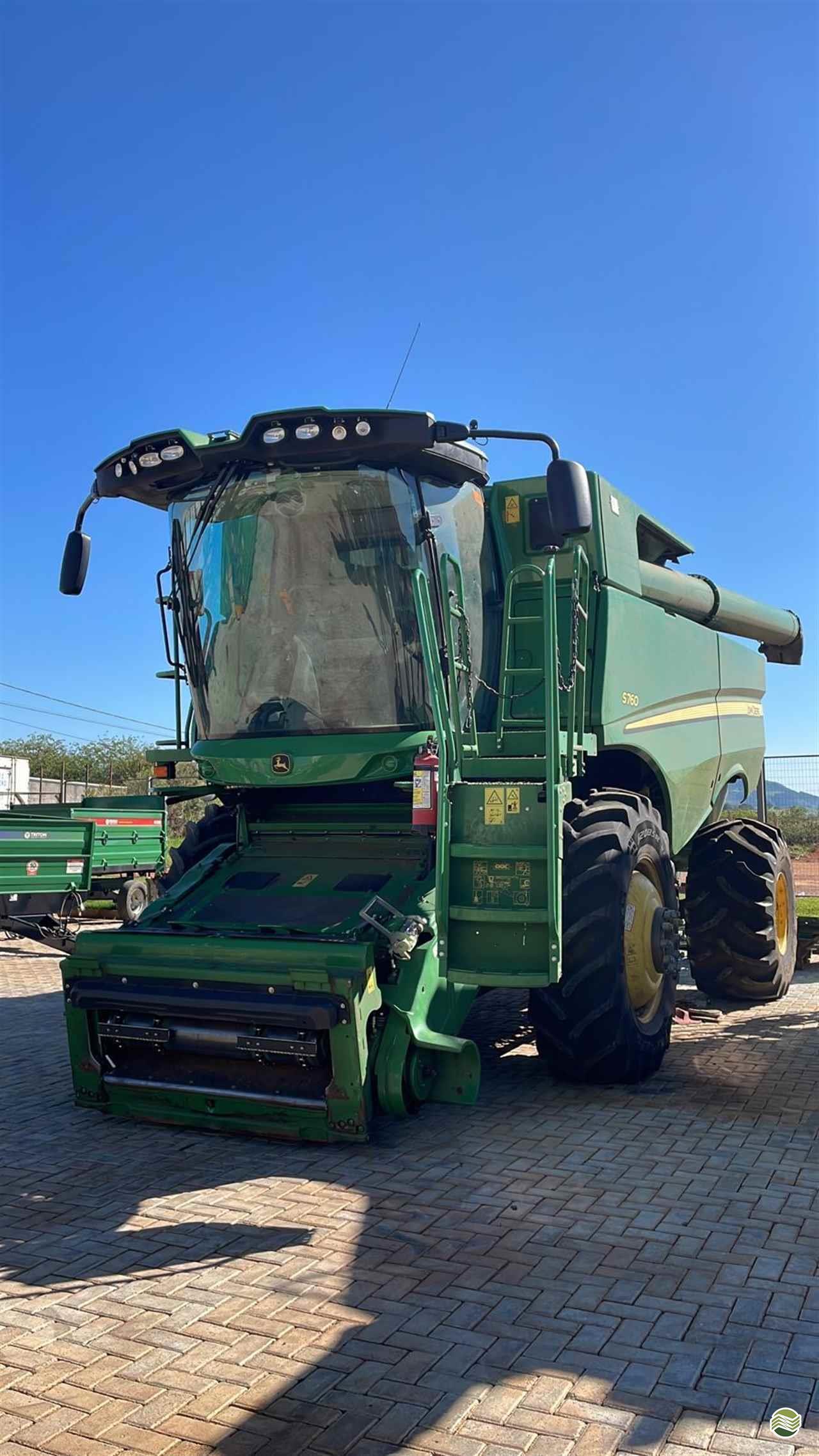 JOHN DEERE S760