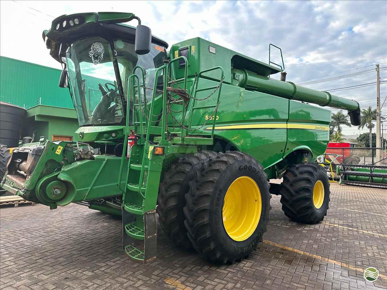 JOHN DEERE S670