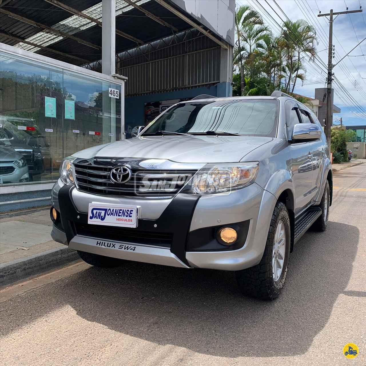 Hilux SW4 2.7 SR