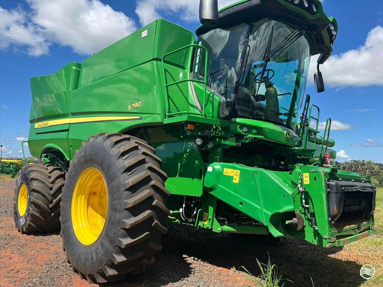 JOHN DEERE S790