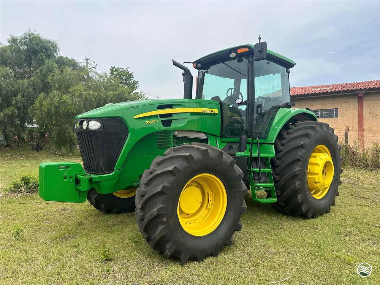 JOHN DEERE 7200