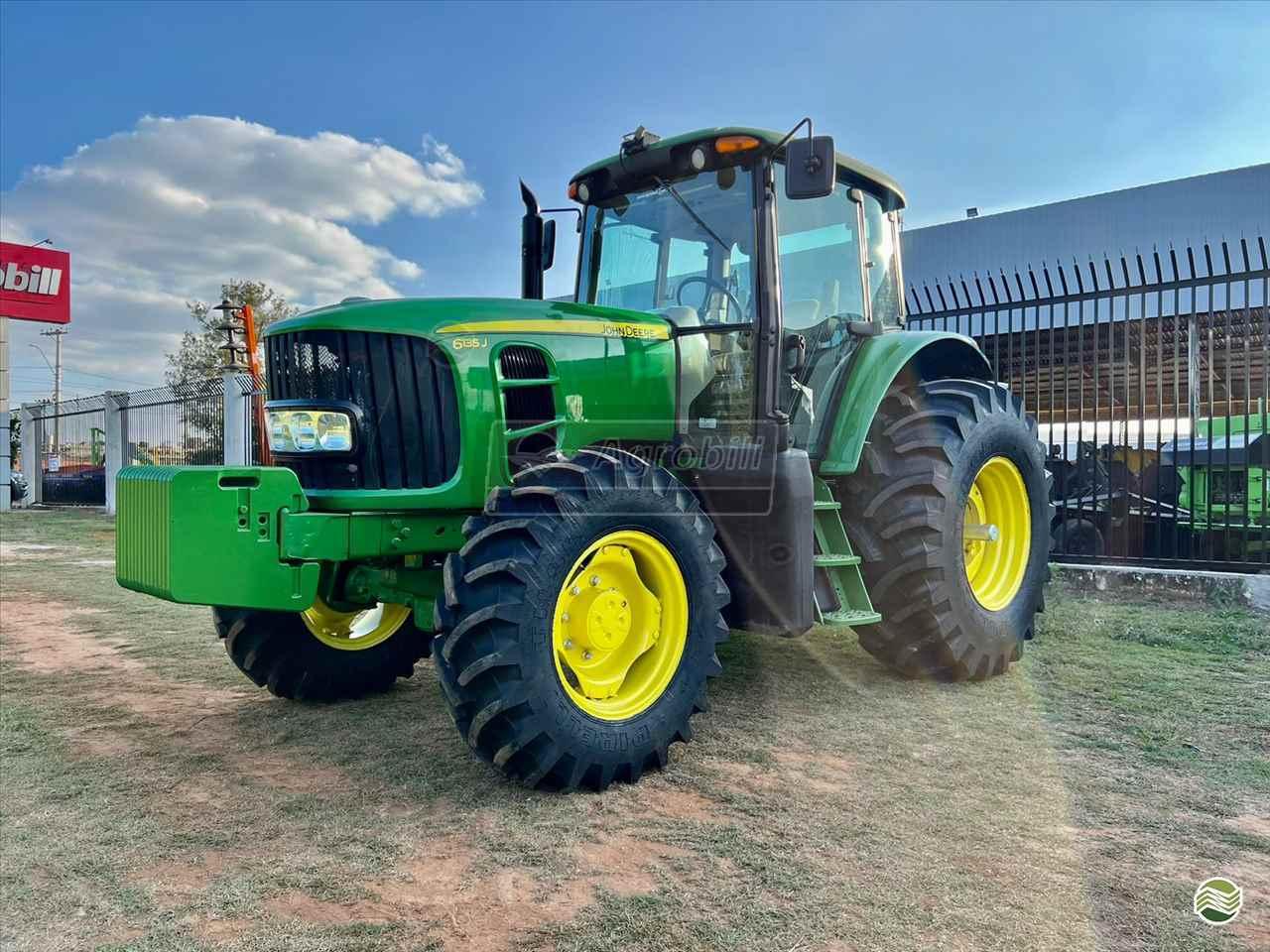 JOHN DEERE 6135