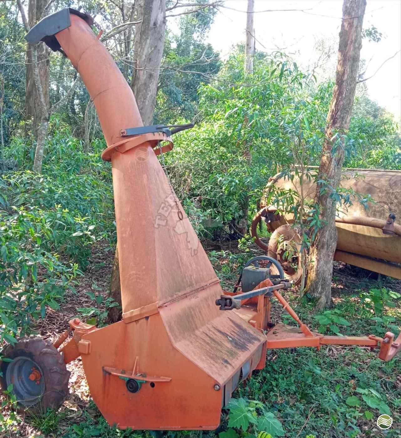 COLHEITADEIRA DE CEREAIS