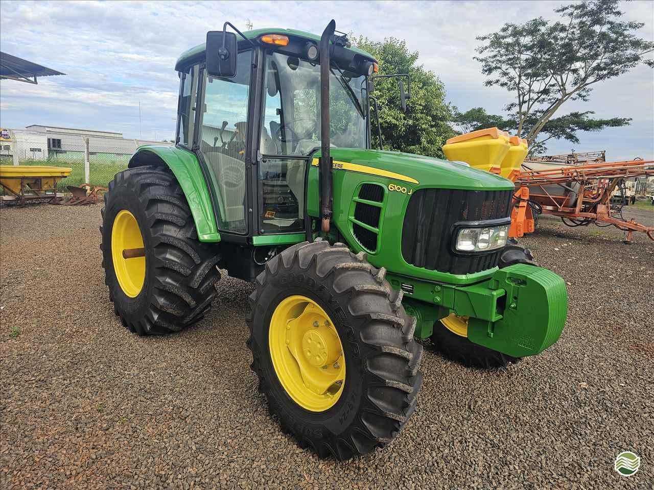 JOHN DEERE 6100