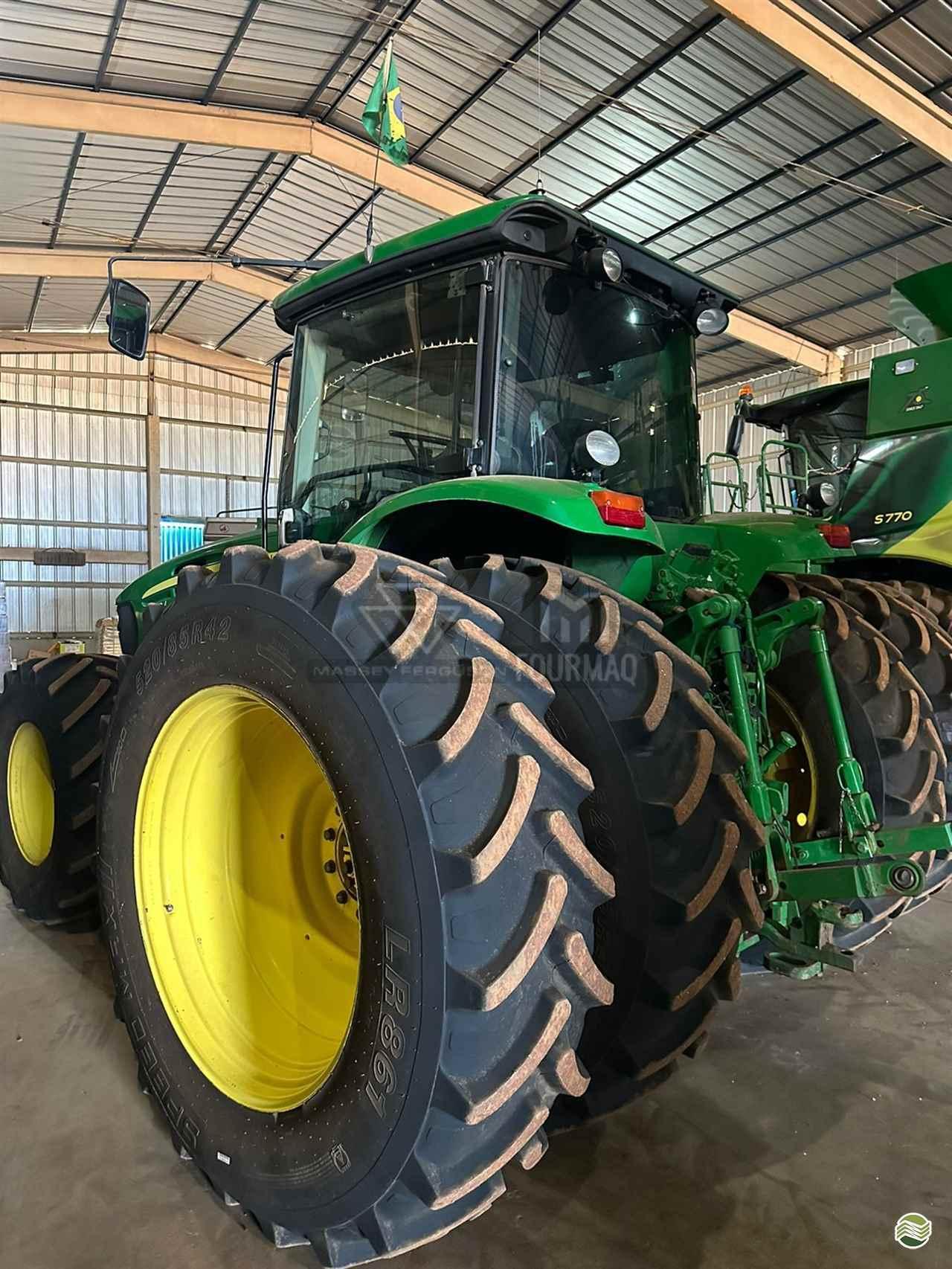 JOHN DEERE 7230