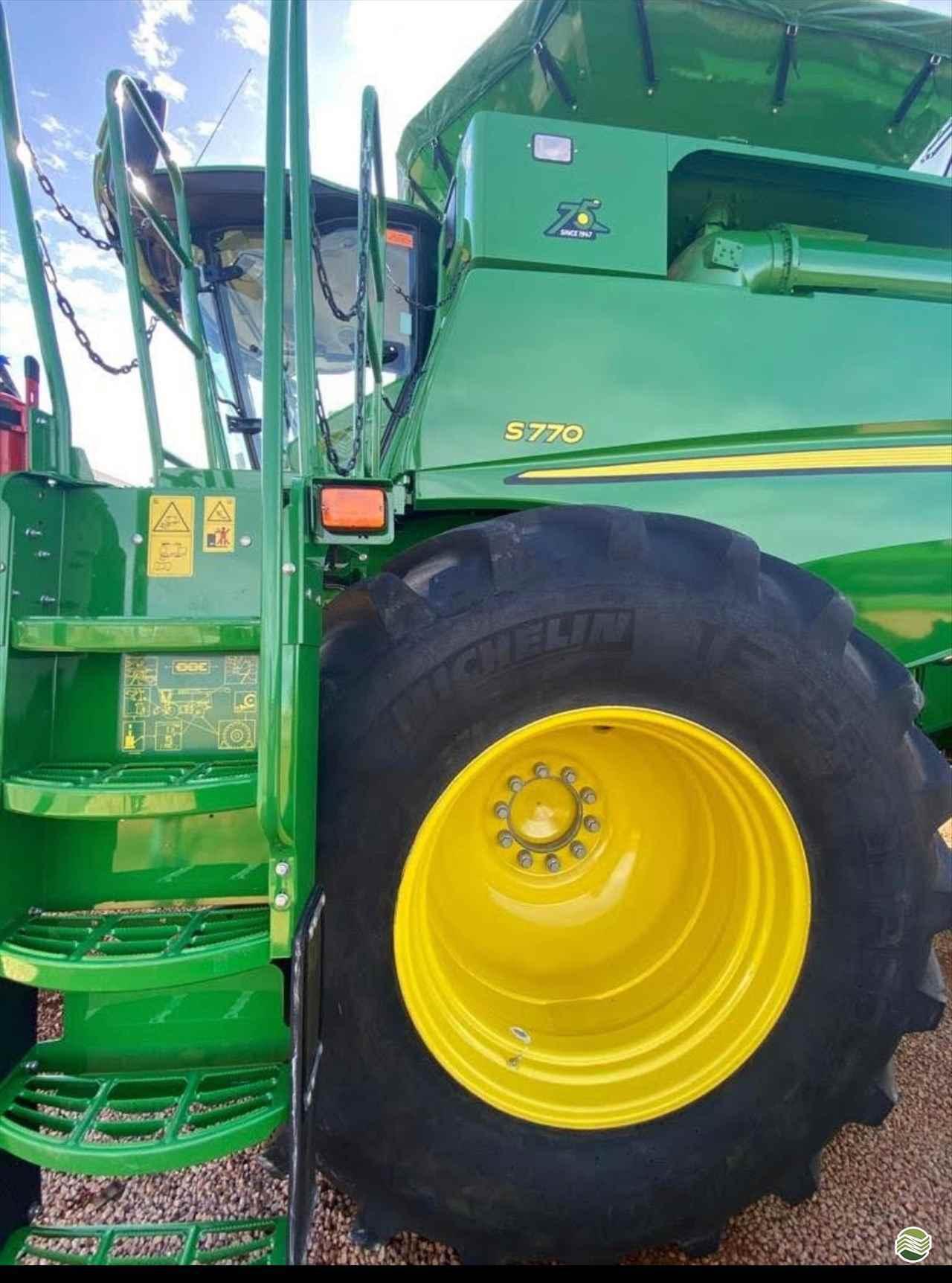 JOHN DEERE S770