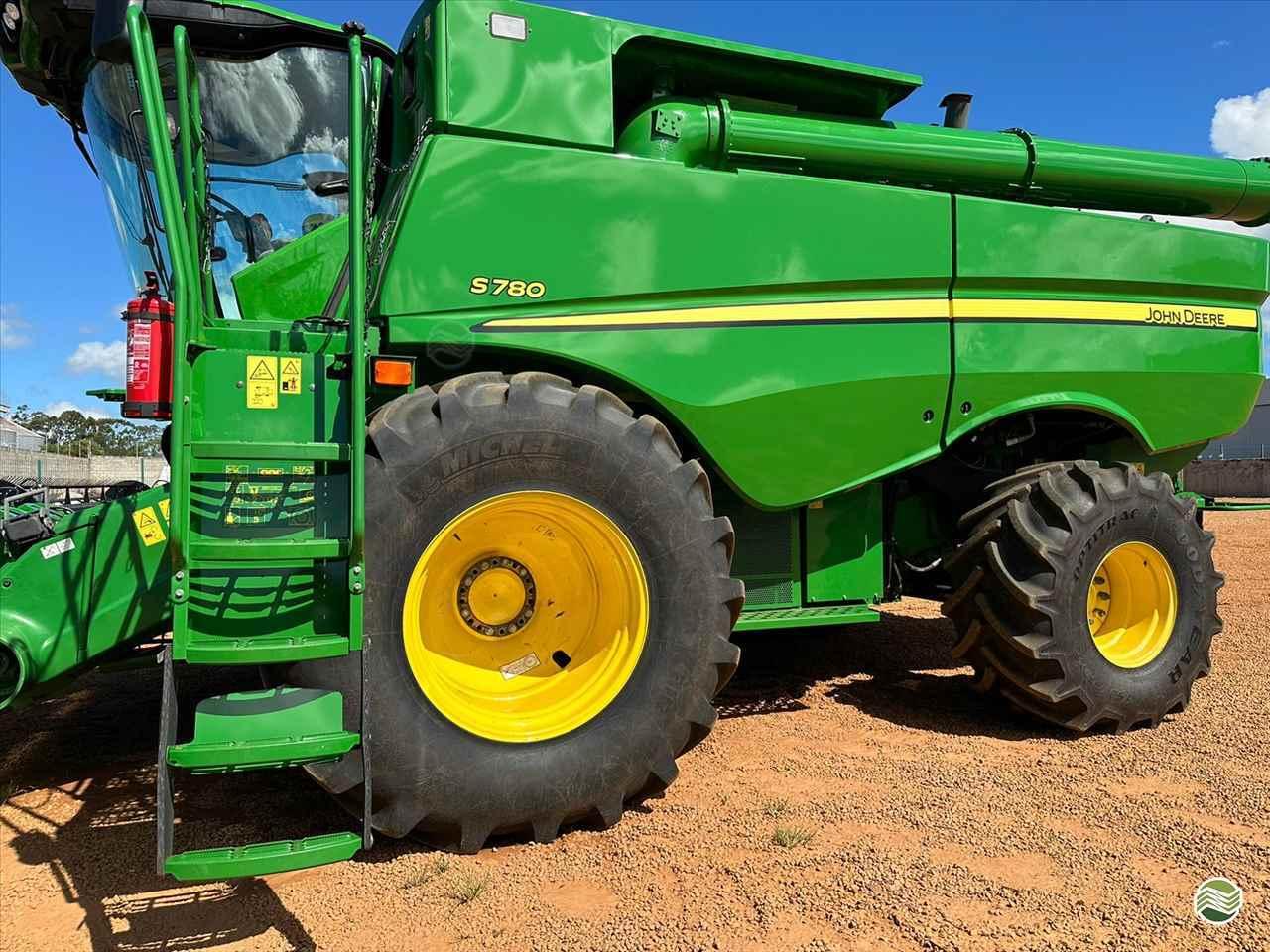 JOHN DEERE S780