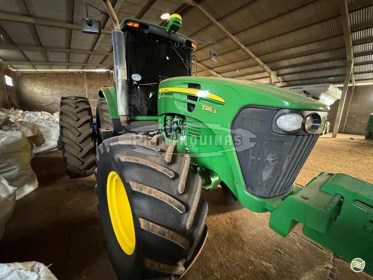 JOHN DEERE 7225