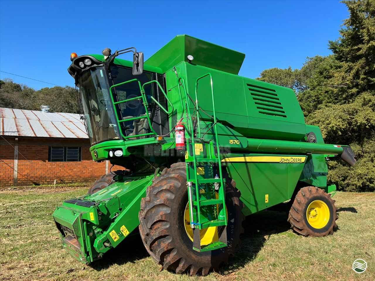 JOHN DEERE 1570