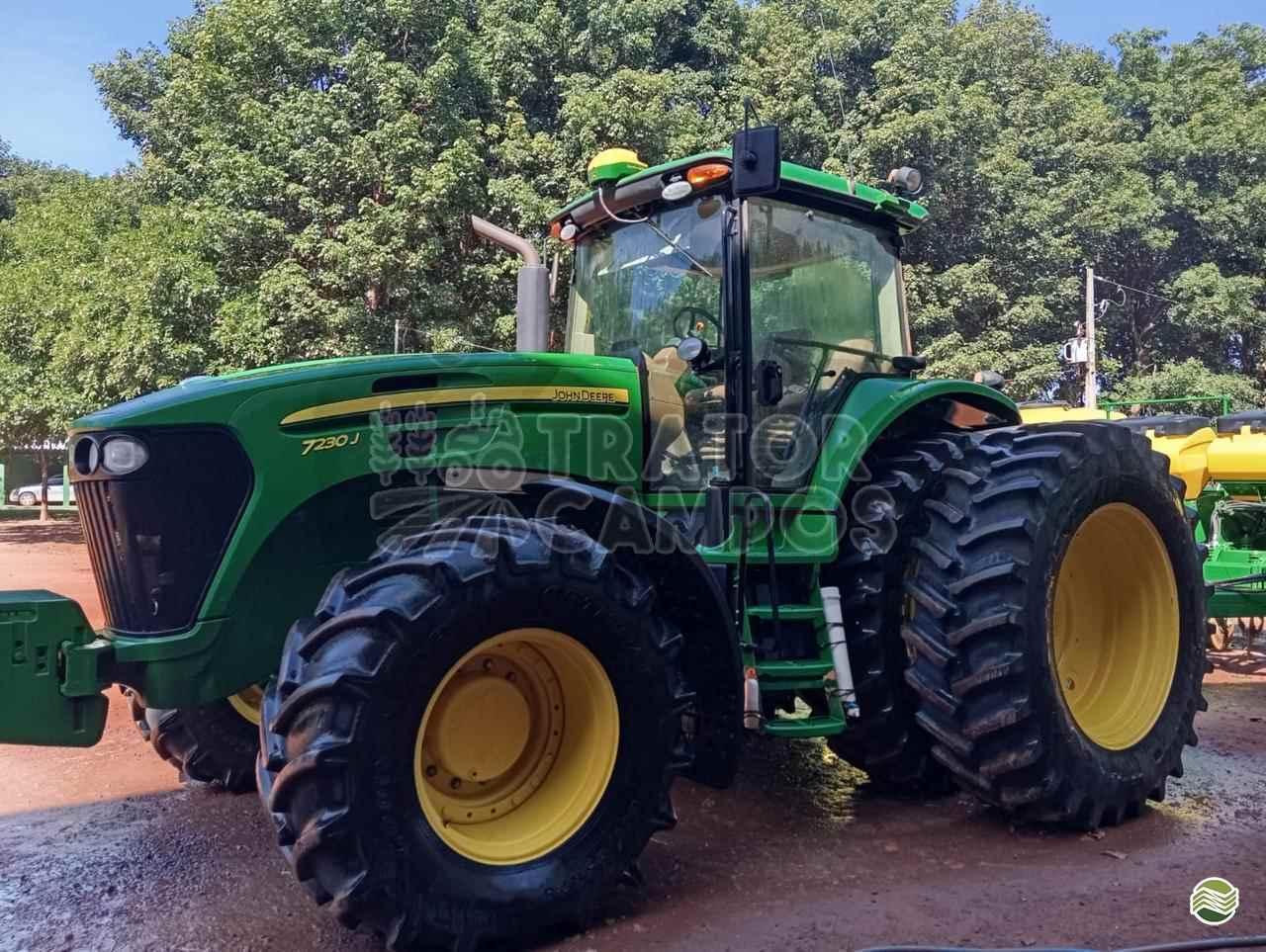 JOHN DEERE 7230