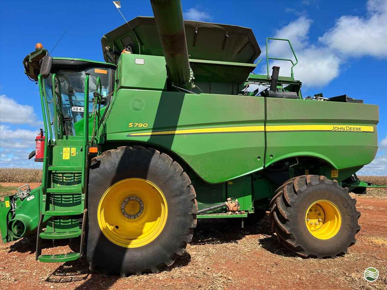 JOHN DEERE S790