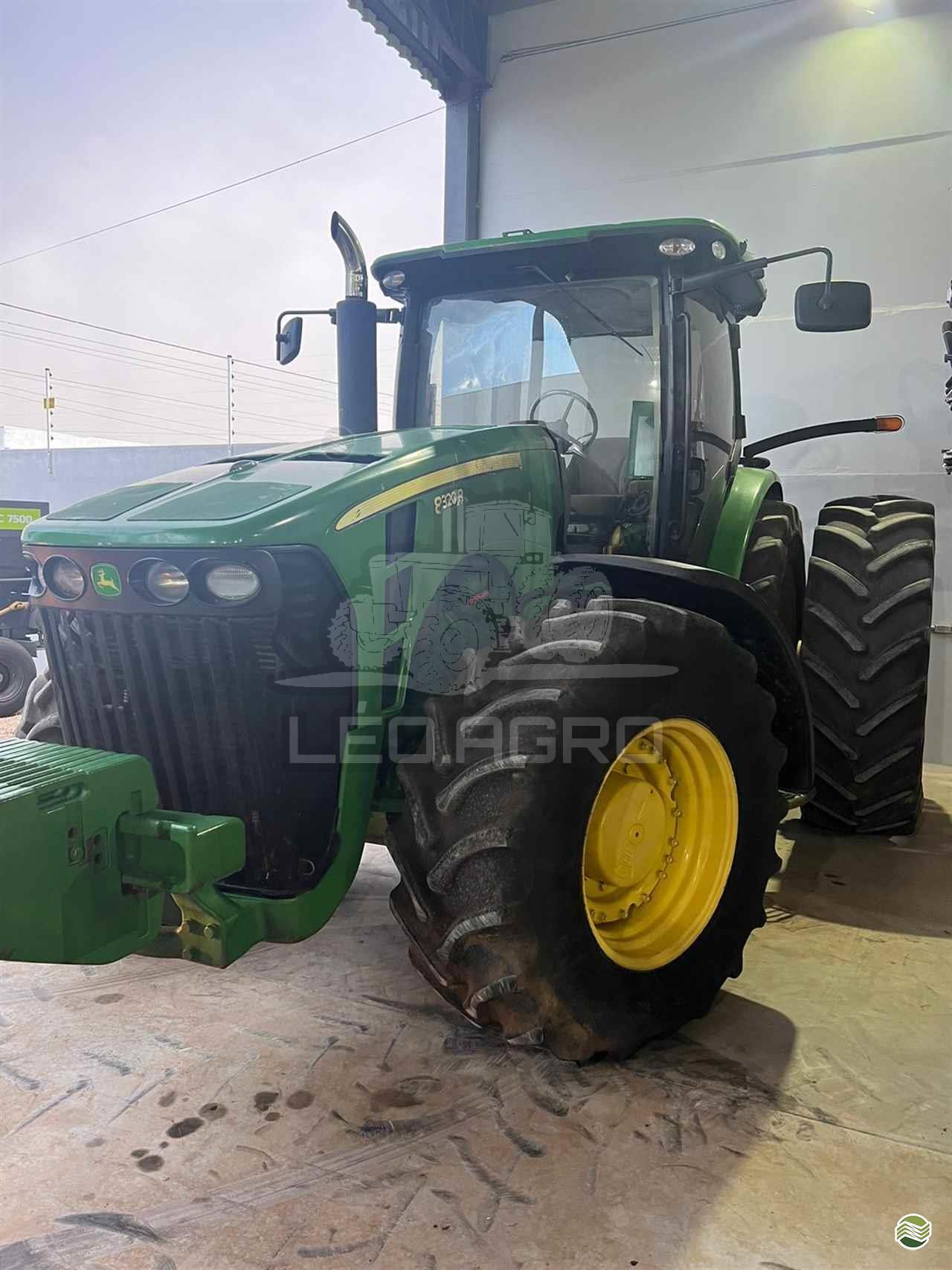 JOHN DEERE 8320