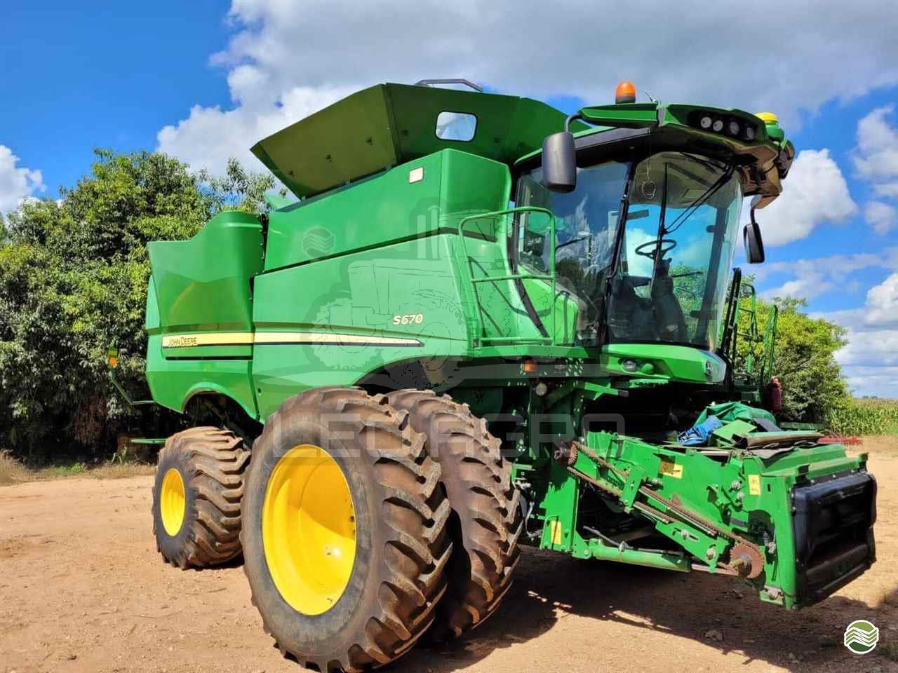 JOHN DEERE S670