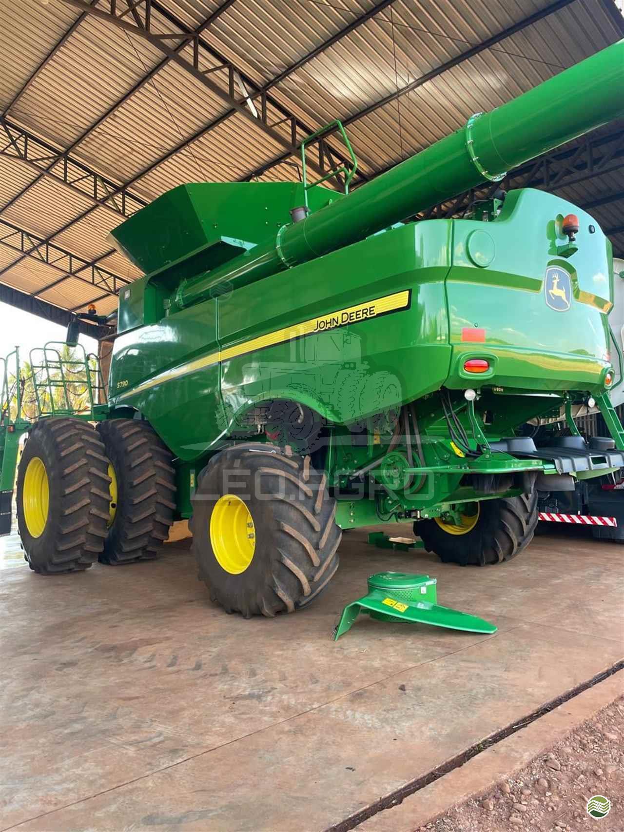 JOHN DEERE S790