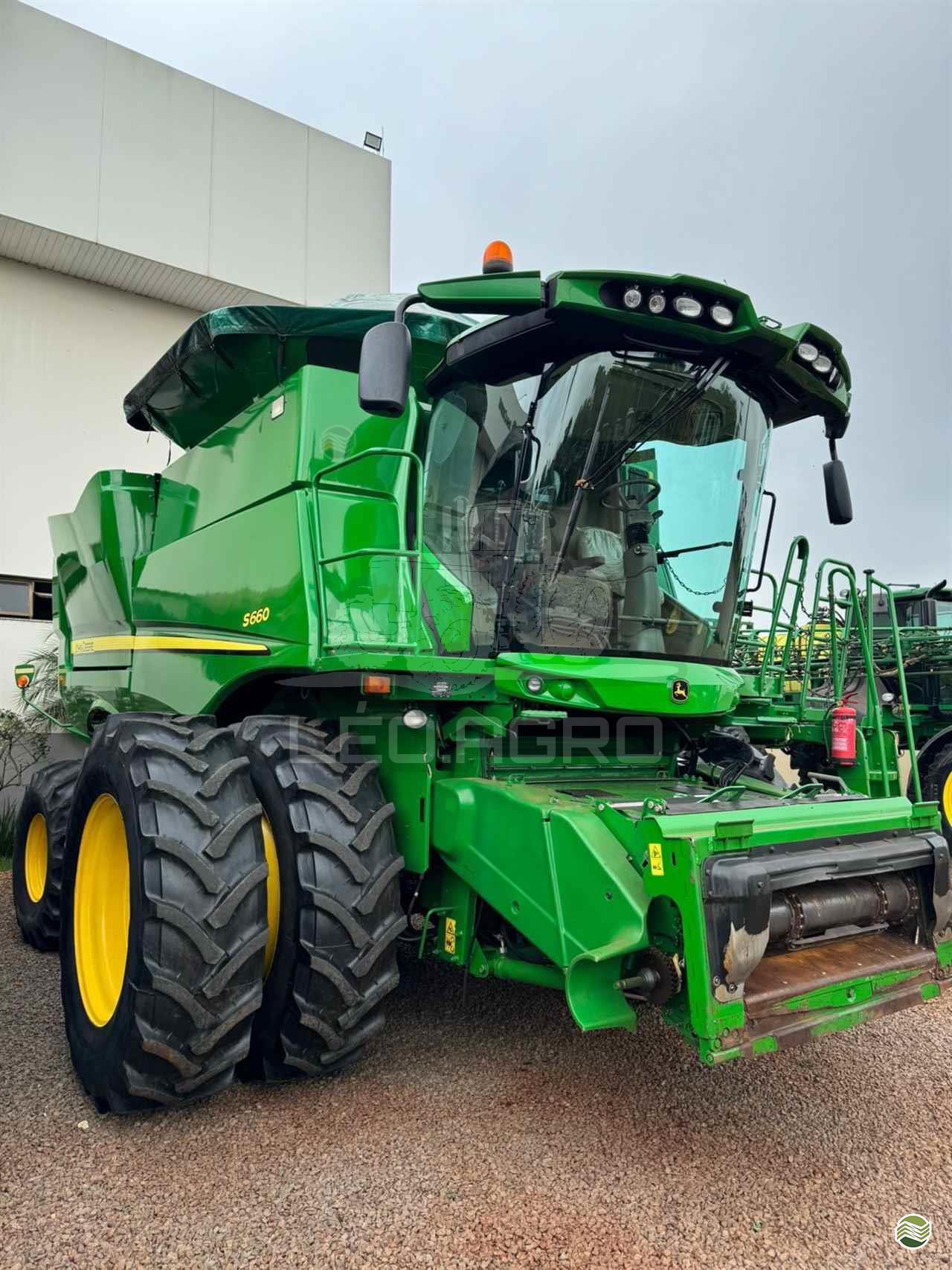 JOHN DEERE S660