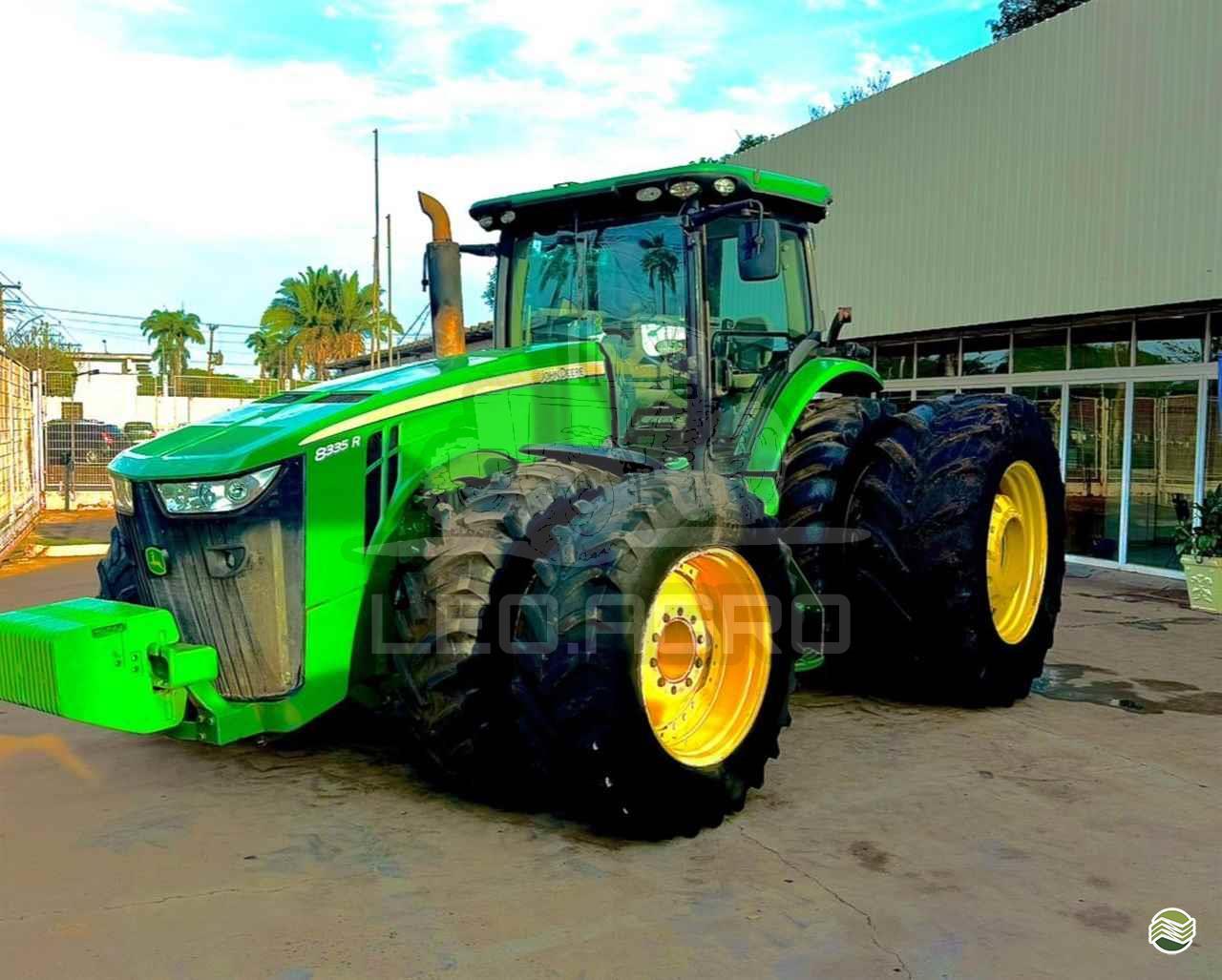 JOHN DEERE 8335 R