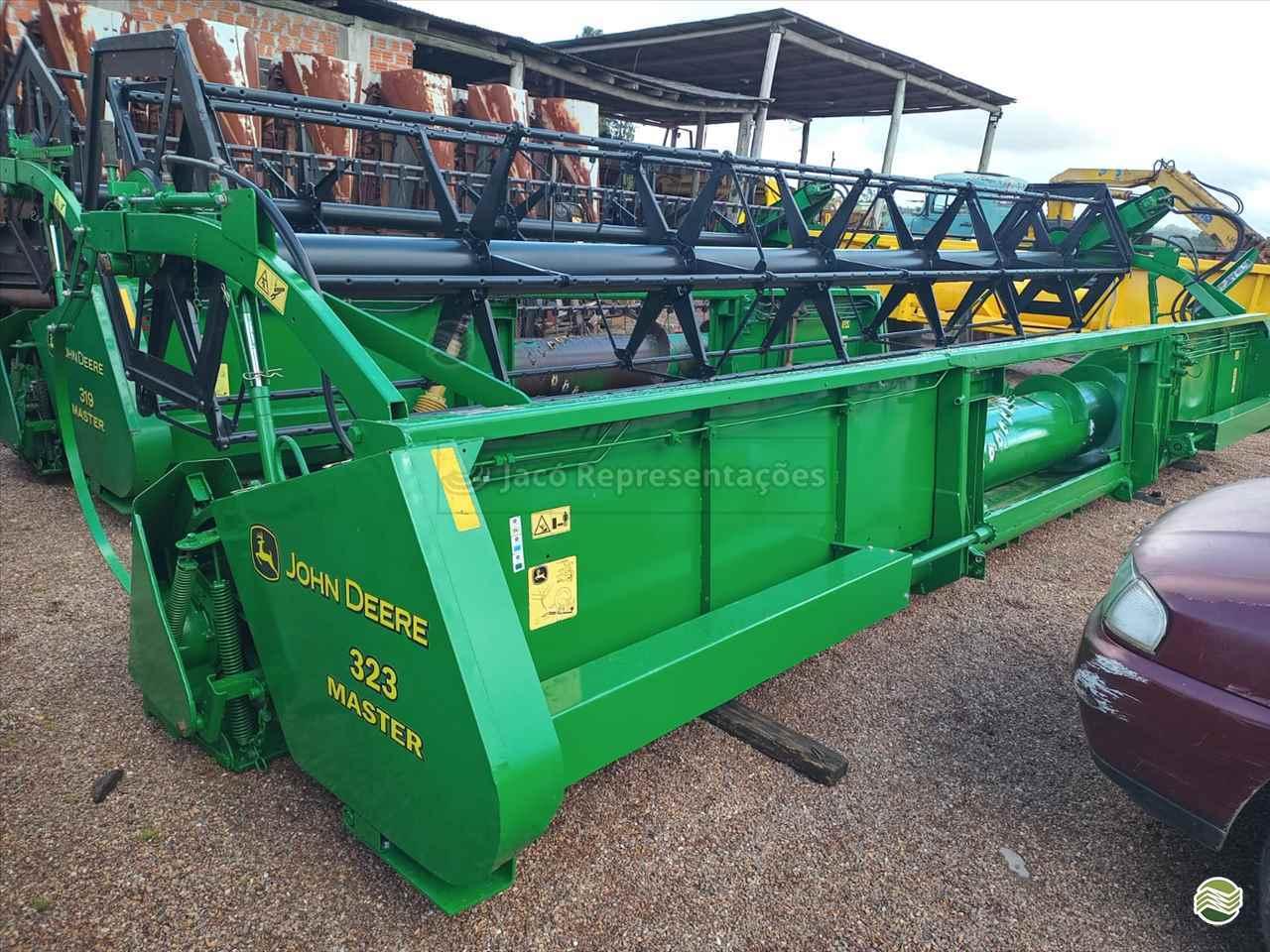 JOHN DEERE 323