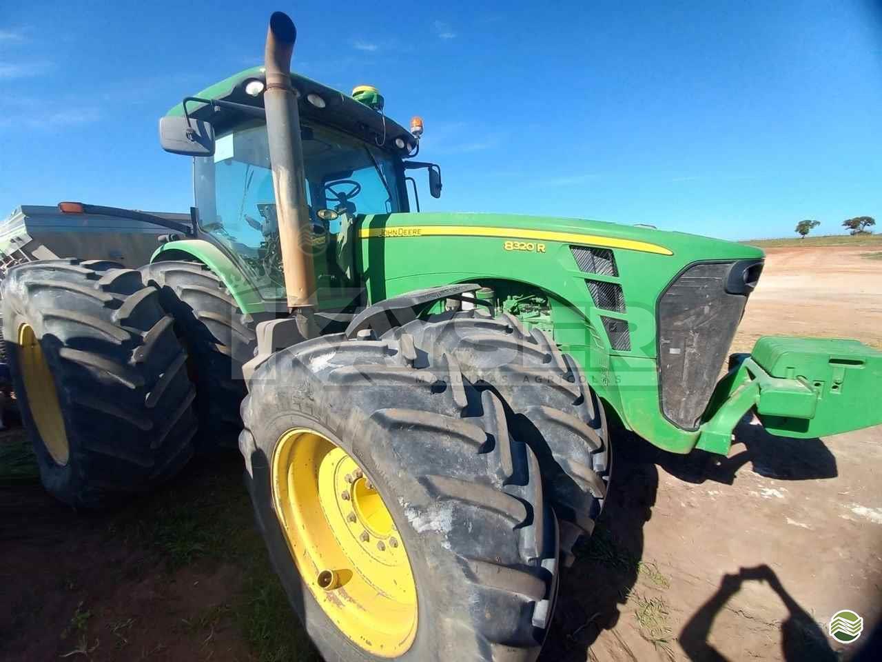 JOHN DEERE 8320