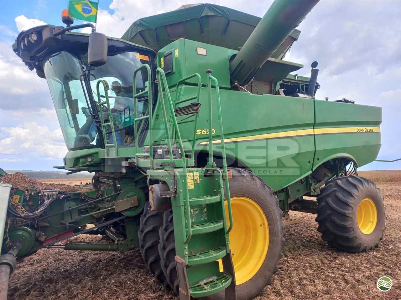 JOHN DEERE S670