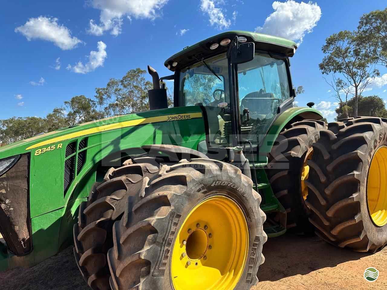 JOHN DEERE 8345