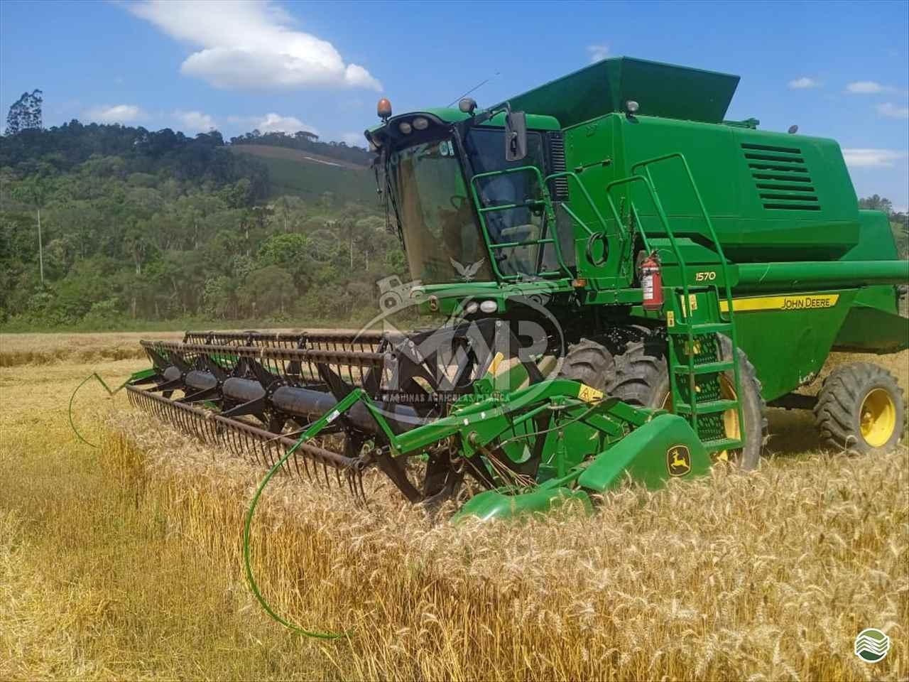 JOHN DEERE 1570