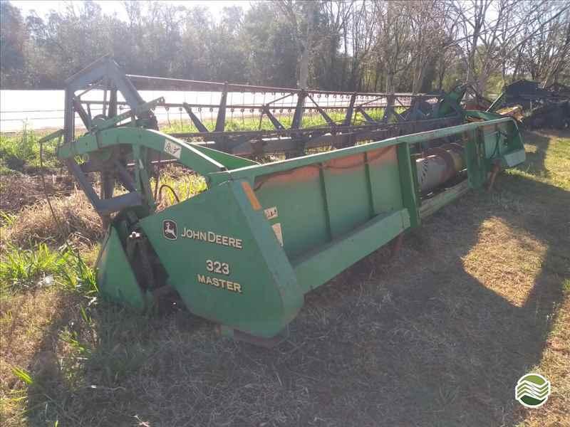 JOHN DEERE 323