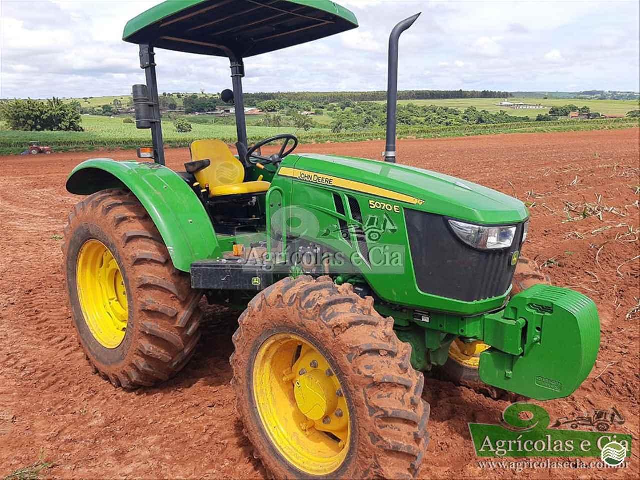 JOHN DEERE 5070