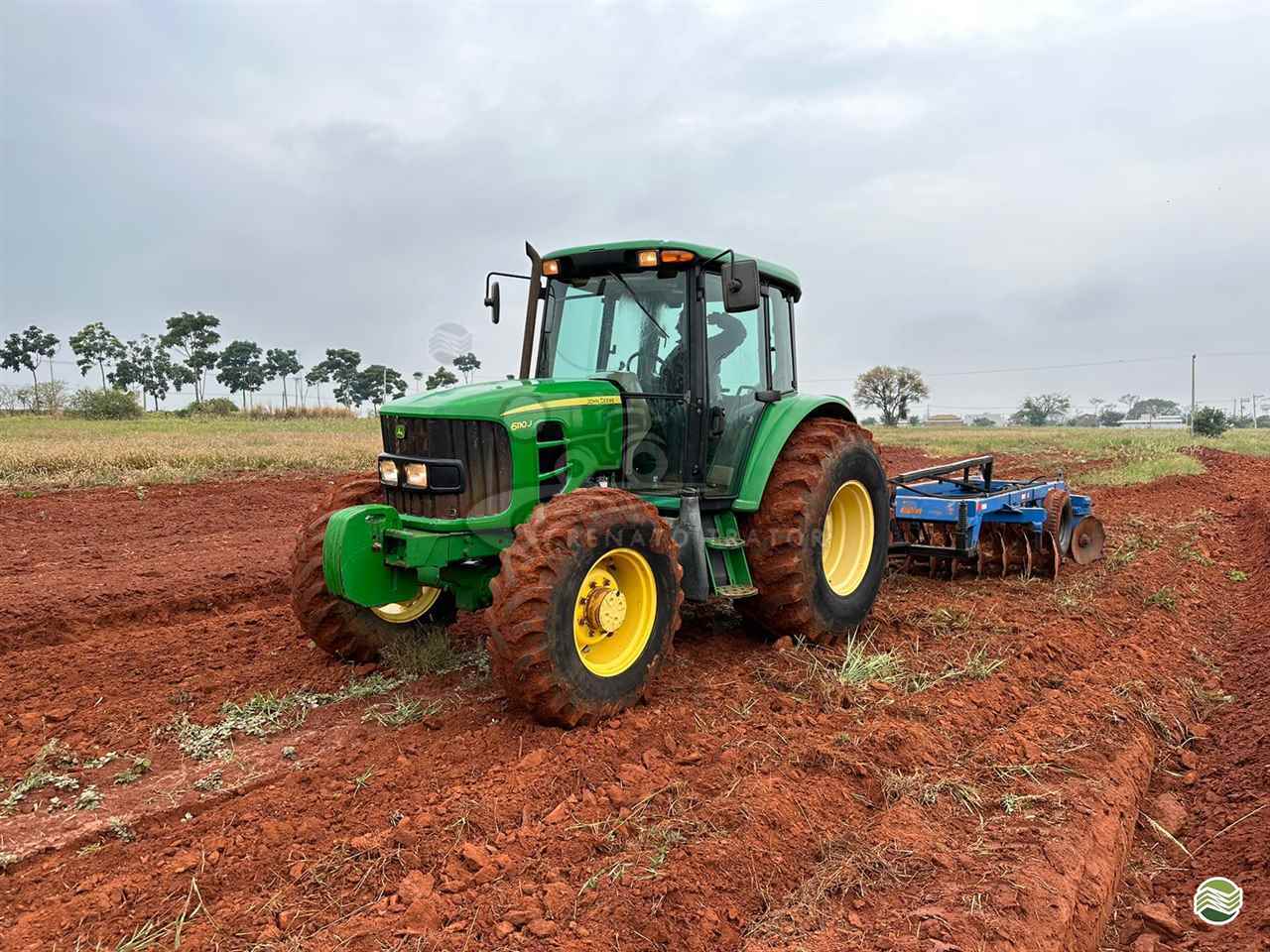 JOHN DEERE 6110