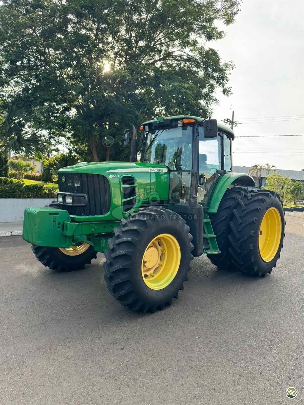 JOHN DEERE R