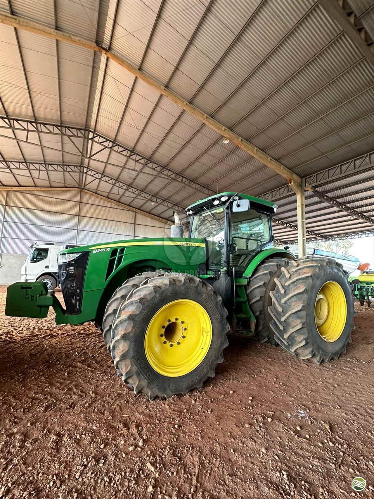 JOHN DEERE 8345