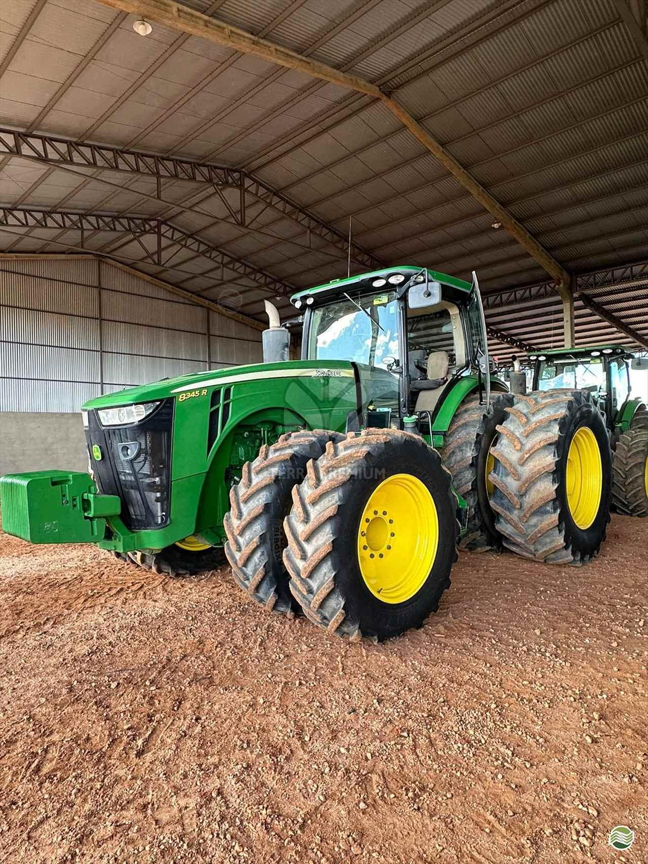 JOHN DEERE 8345