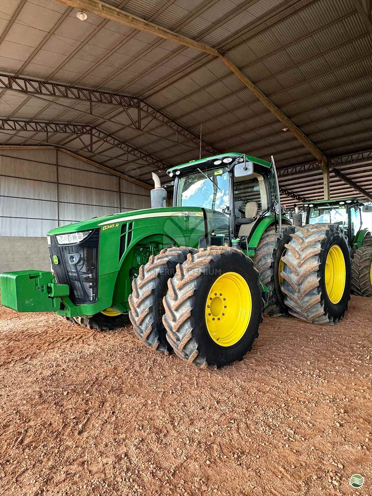 JOHN DEERE 8345