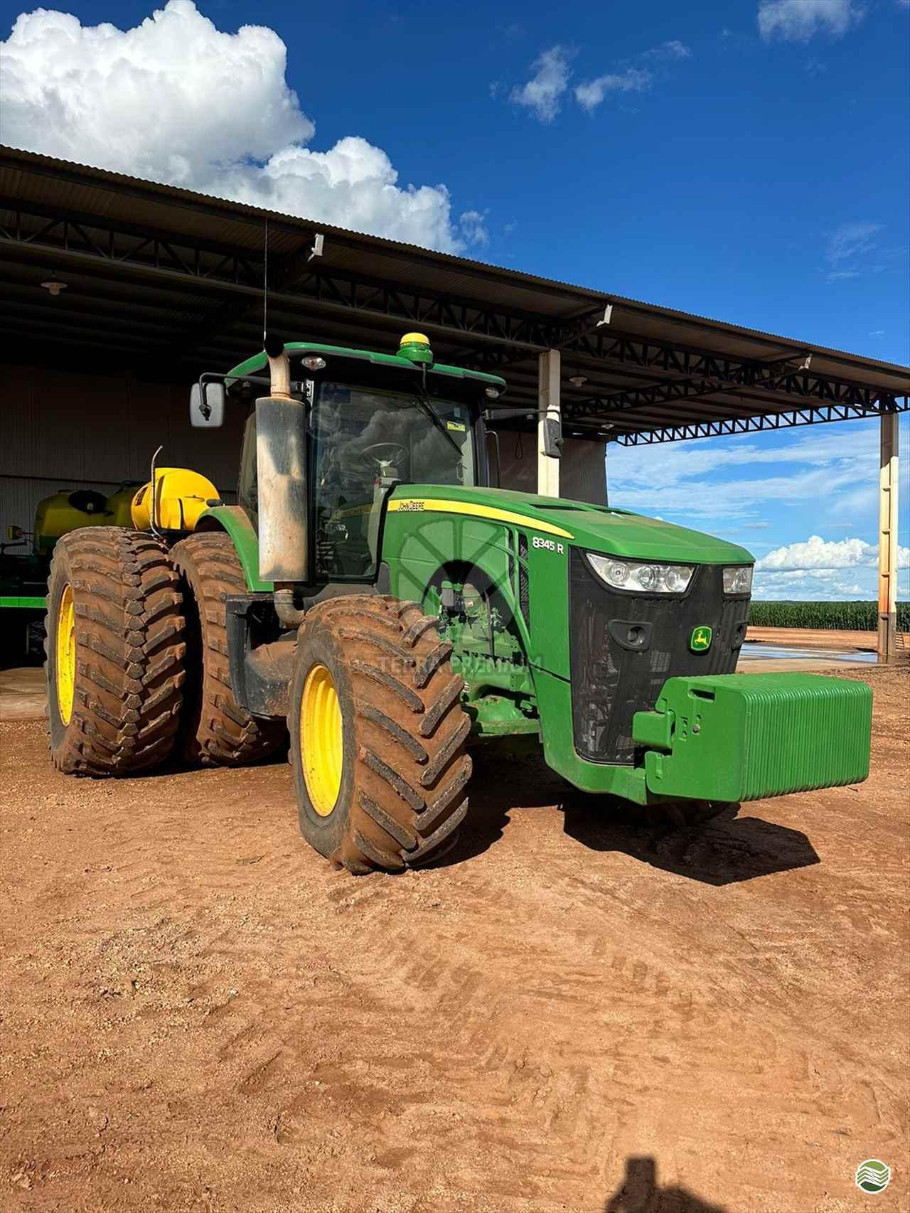 JOHN DEERE 8345