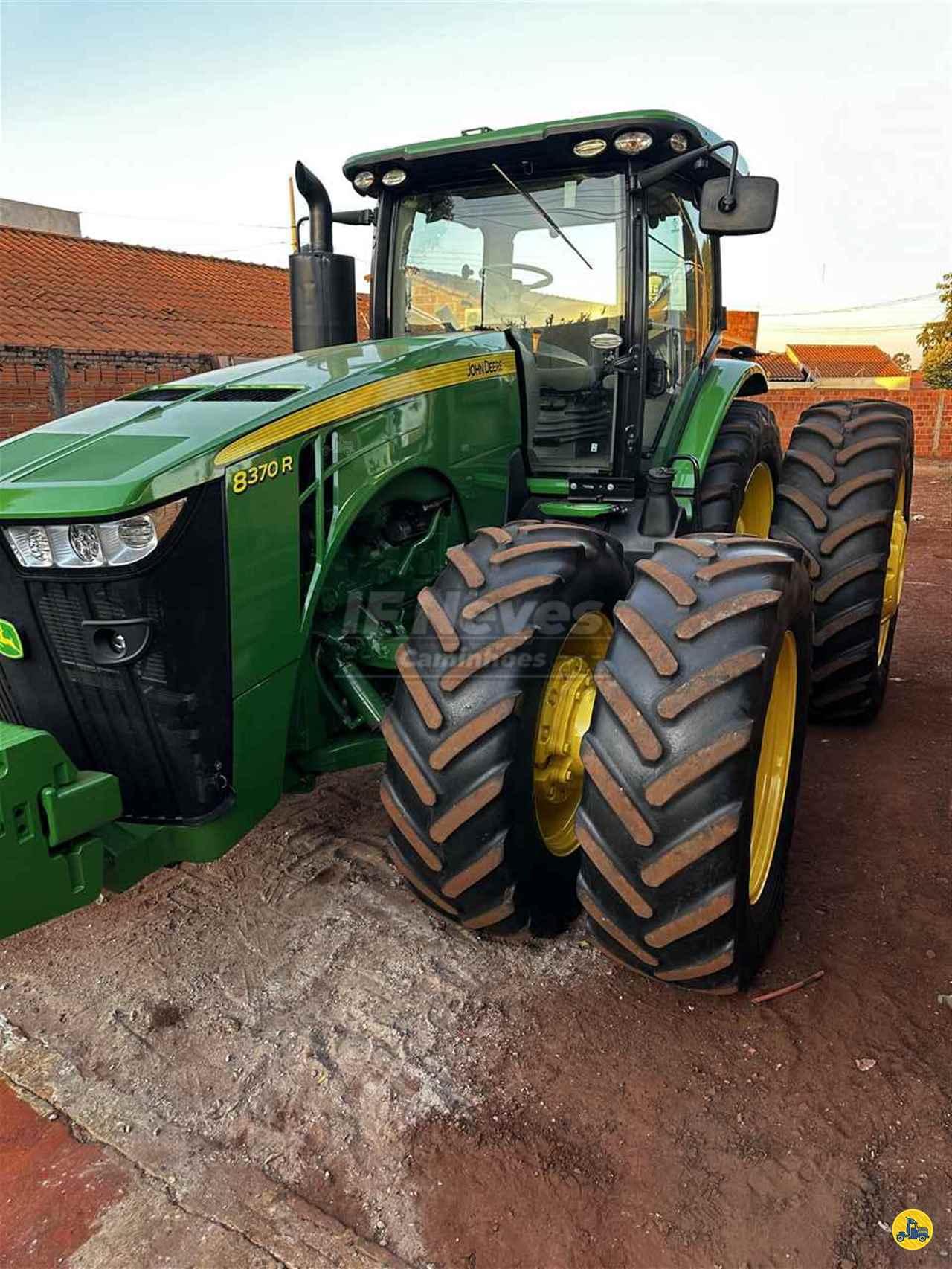 JOHN DEERE 8370