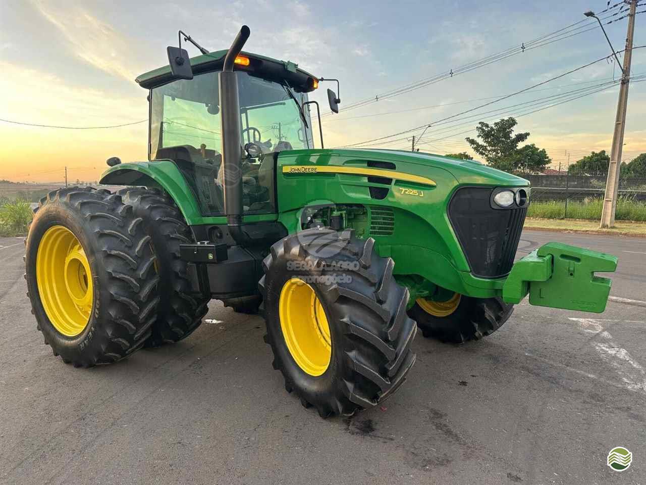 JOHN DEERE 7225