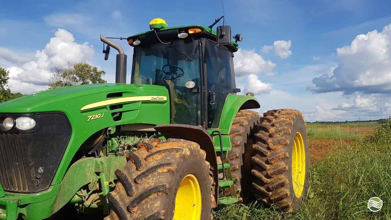 JOHN DEERE 7230