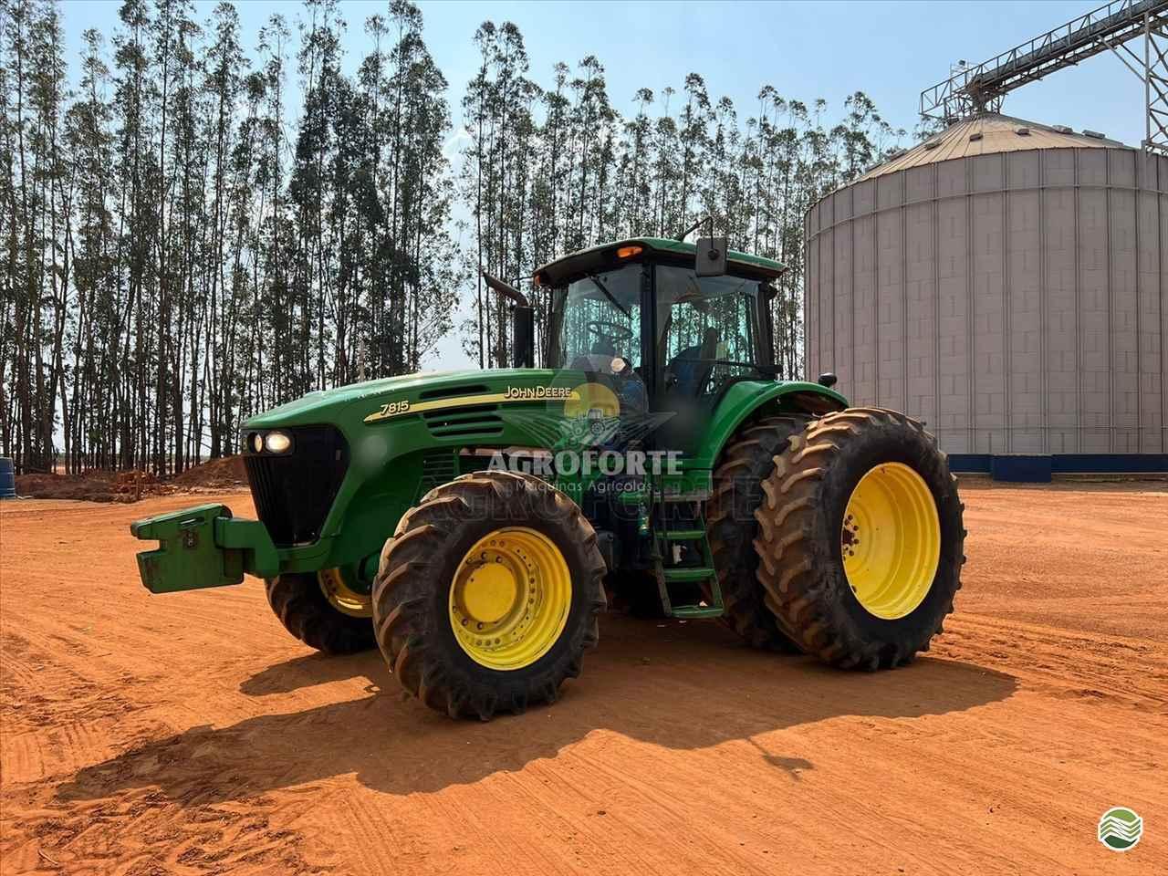 JOHN DEERE 7815