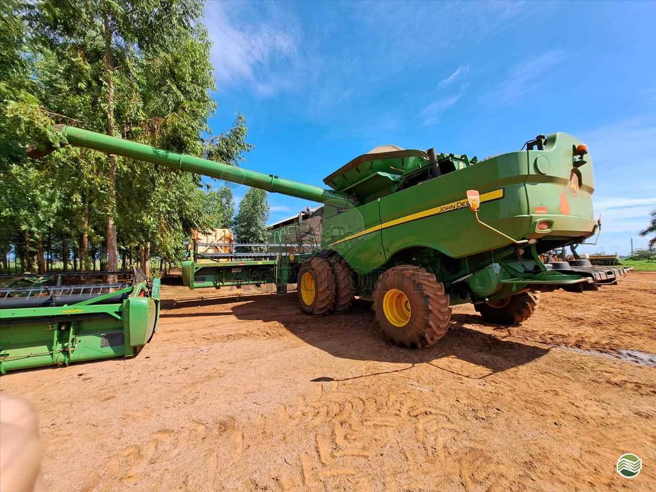 JOHN DEERE S670