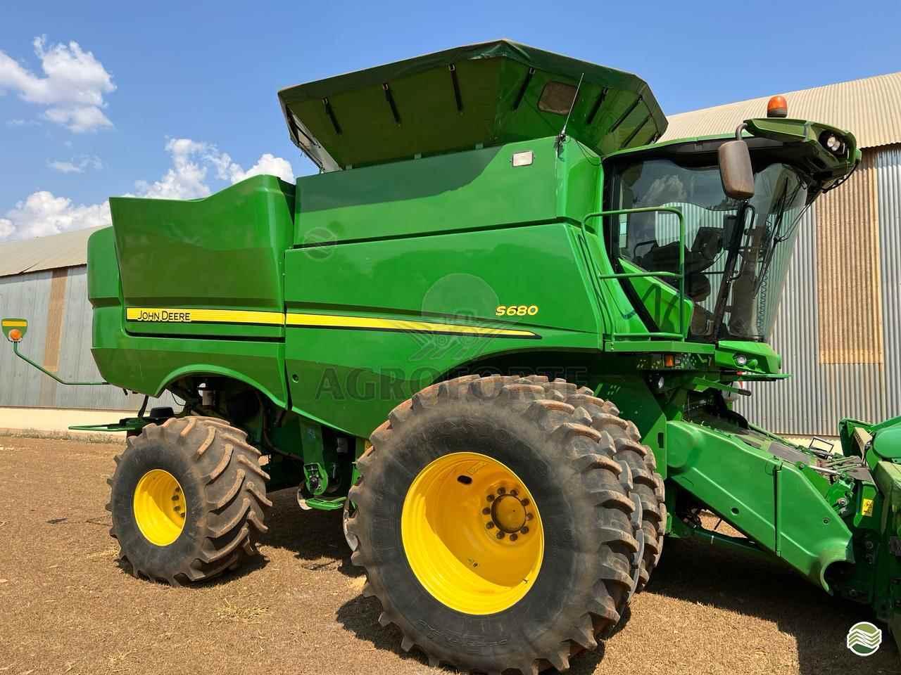 JOHN DEERE S680