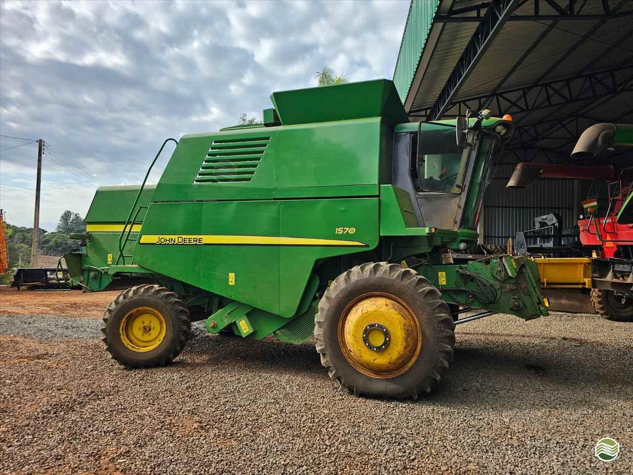 JOHN DEERE 1570