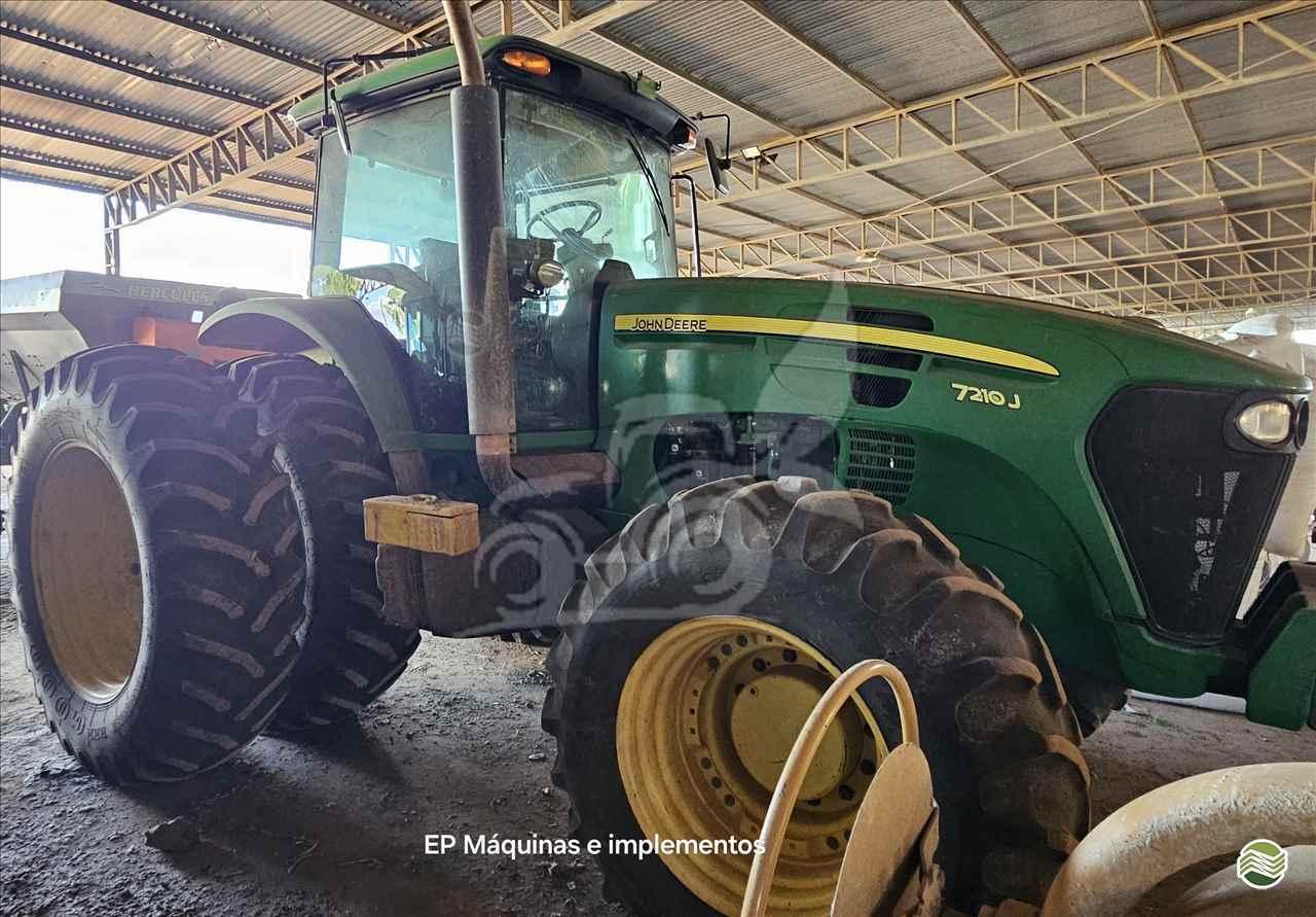 JOHN DEERE 7210