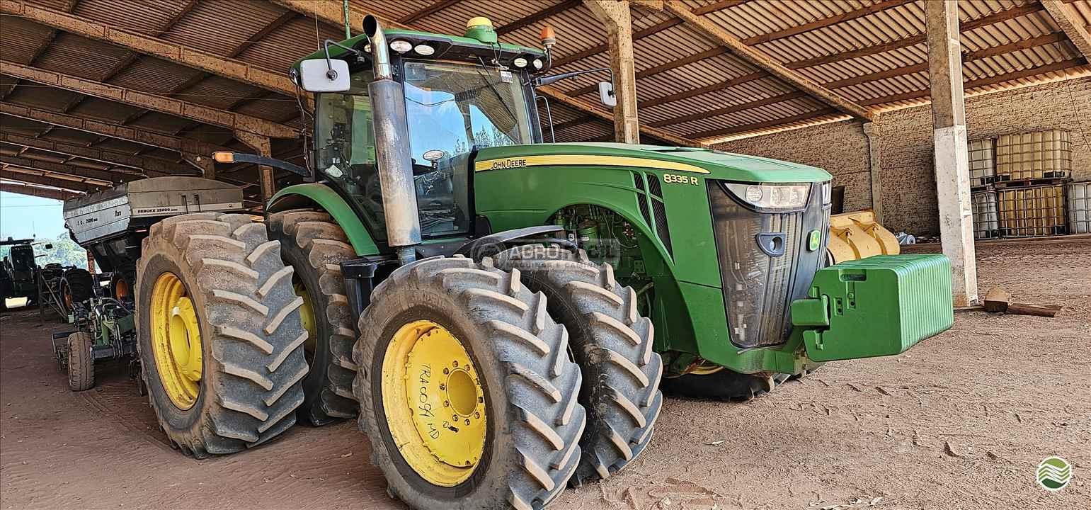 JOHN DEERE 8335