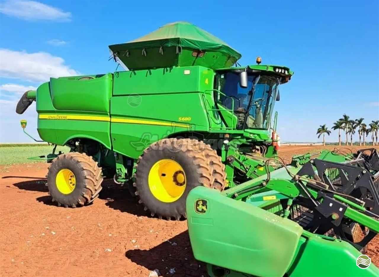 JOHN DEERE S680