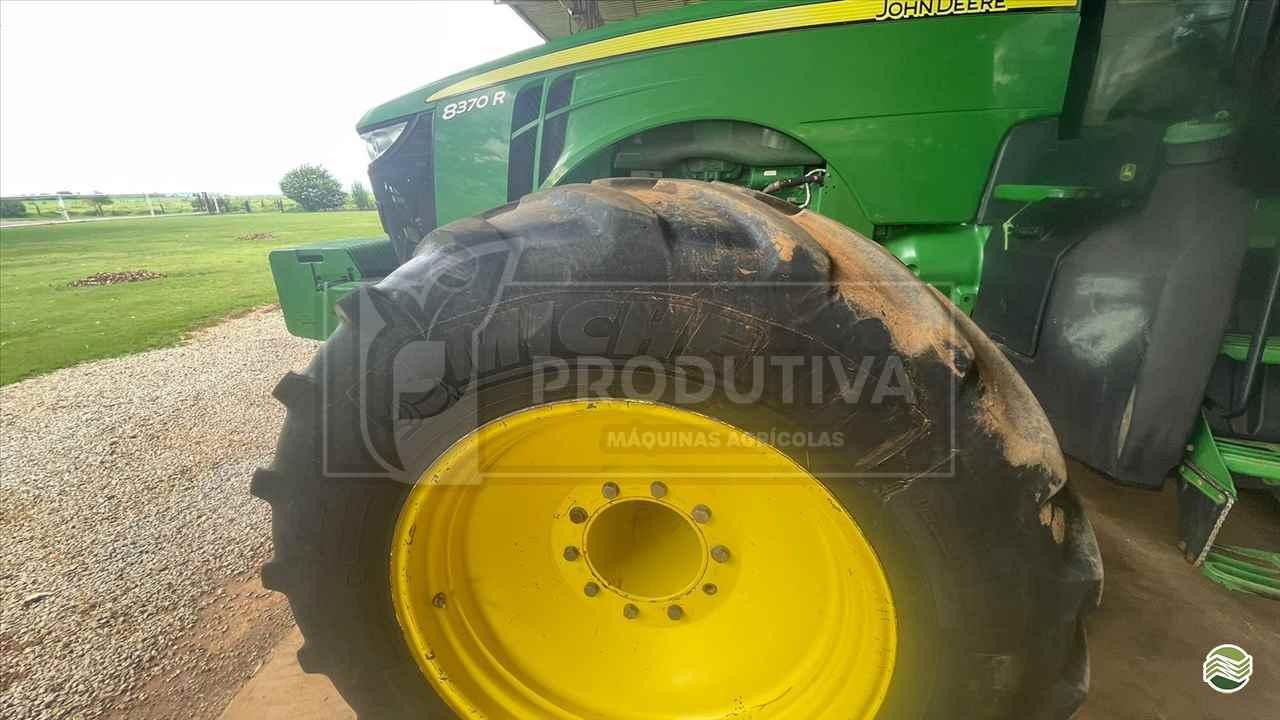 JOHN DEERE 8370