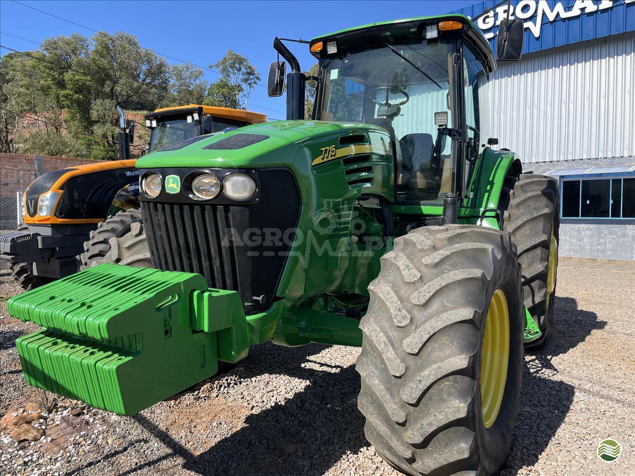 JOHN DEERE 7715