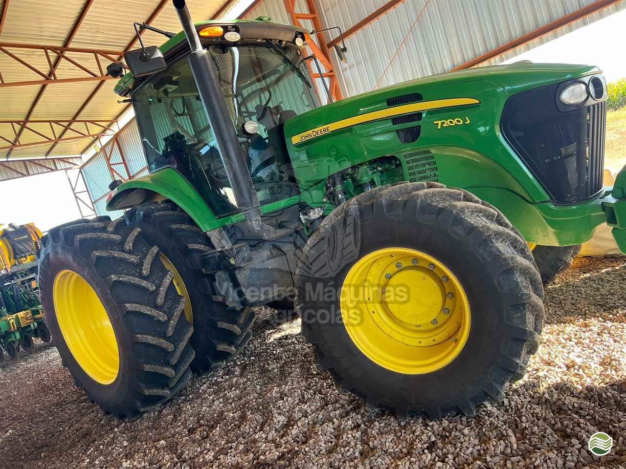 JOHN DEERE 7200