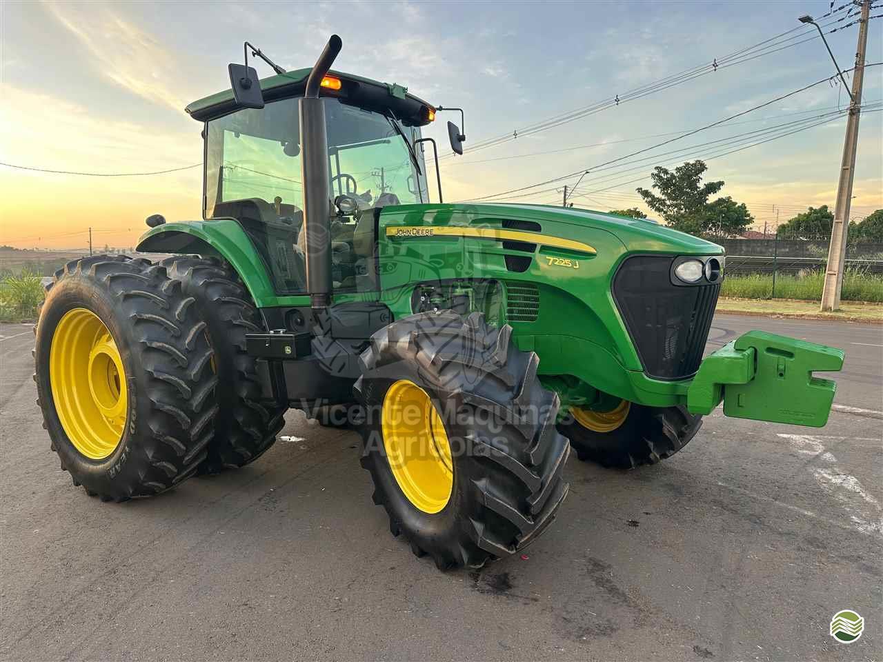 JOHN DEERE 7225